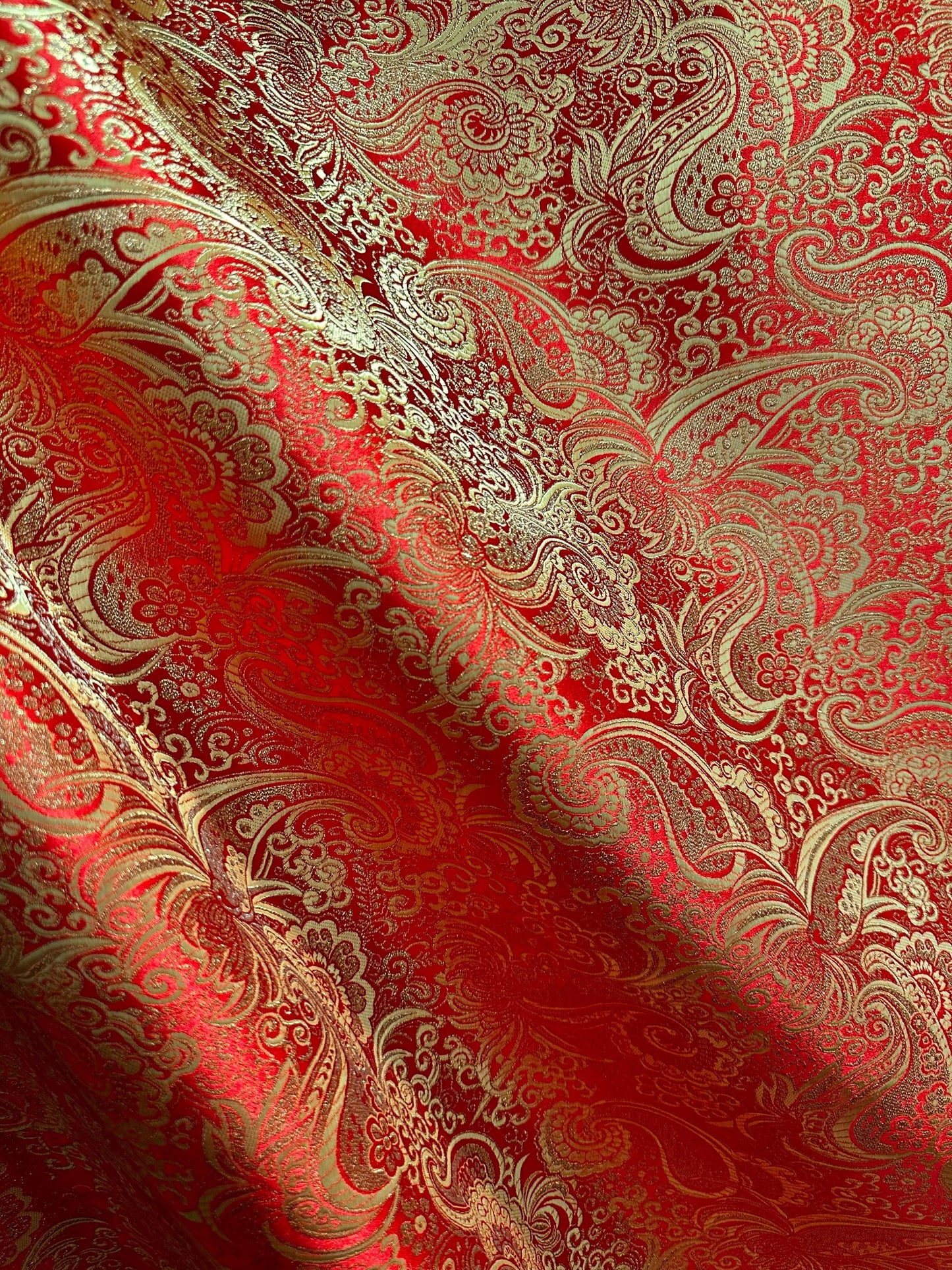 RED GOLD Metallic Paisley Brocade Fabric (60 in.) Sold By The Yard