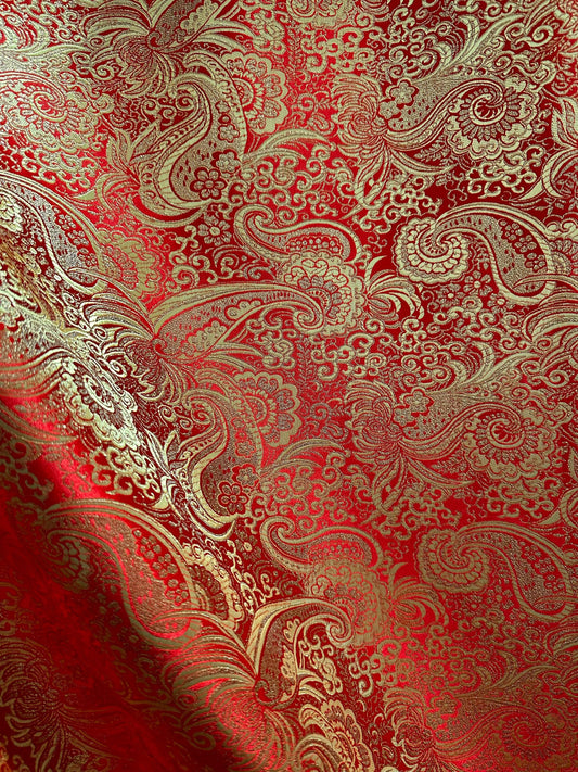 RED GOLD Metallic Paisley Brocade Fabric (60 in.) Sold By The Yard