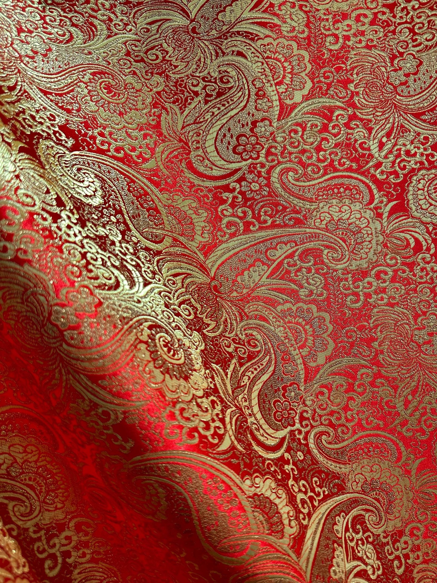 RED GOLD Metallic Paisley Brocade Fabric (60 in.) Sold By The Yard