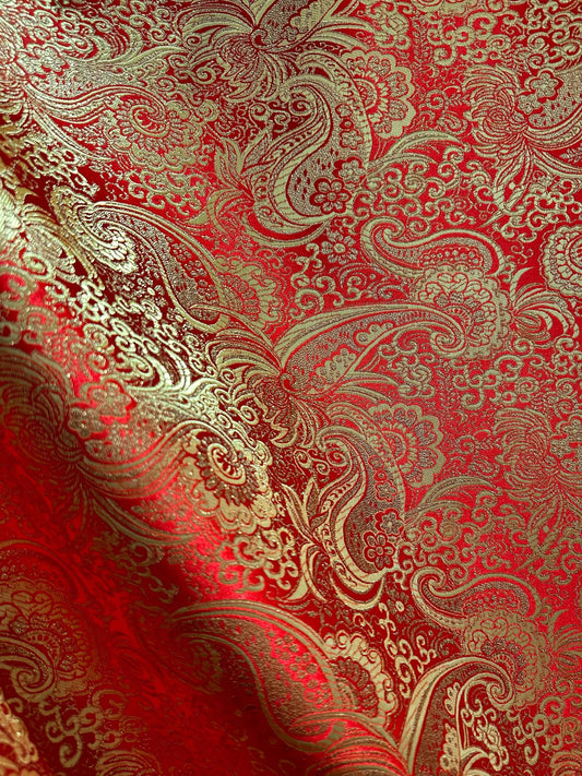 RED GOLD Metallic Paisley Brocade Fabric (60 in.) Sold By The Yard