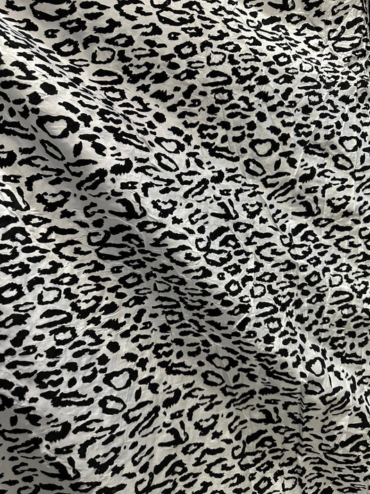 White Black Cheetah Pattern Velvet Taffeta Fabric (60 in.) Sold By The Yard